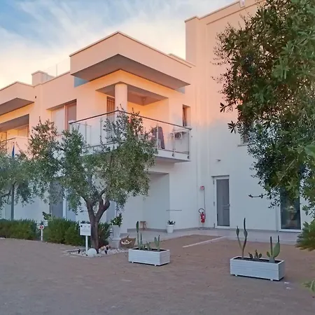 Torre Del Porto Aparthotel Mattinata