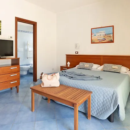 Aparthotel Torre Del Porto 3*