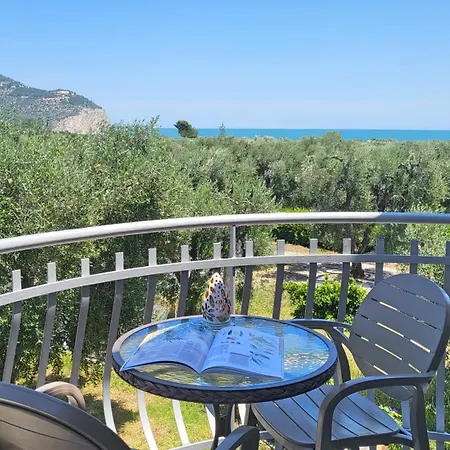 Torre Del Porto Mattinata
