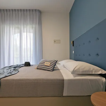 Torre Del Porto Aparthotel Mattinata