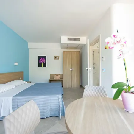 Aparthotel Torre Del Porto 3*