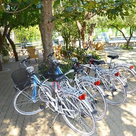 Torre Del Porto Aparthotel 3*